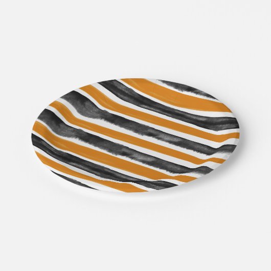 Schwarz-Orange Halloween Wasserfarben Streifen Pappteller (Schrägansicht)