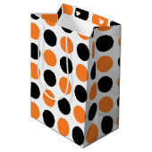 Schwarz-Orange-Polka-Punkte Mittlere Geschenktüte (Rückseite Schrägansicht)