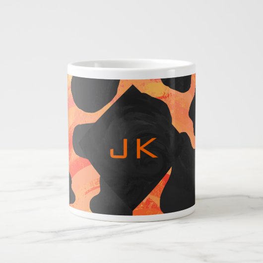 Schwarz-Orange-Print, Monogram-Kuh Jumbo-Tasse (Vorderseite)