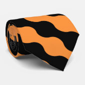 Schwarz, orange Retro-Kreise Art Pattern Krawatte (Gerollt)