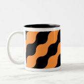 Schwarz, orange Retro-Kreise Art Pattern Tasse (Links)