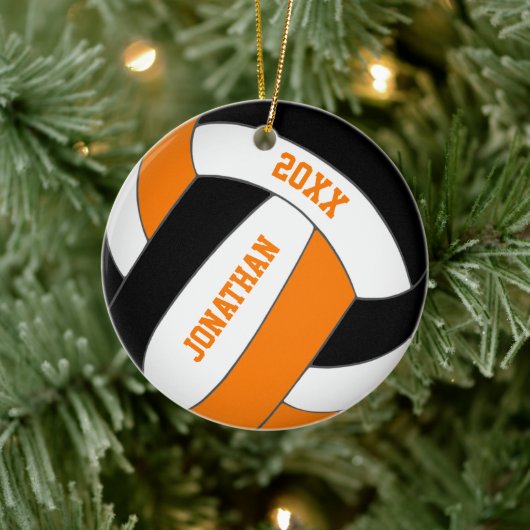 Schwarz-Orange-Sportmannschaft spielt Jungen Volle Keramik Ornament (Baum)
