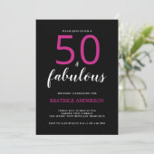 Schwarz Pink Fifty und Fabulous Fünfzigster Geburt Einladung (Stehend Vorderseite)