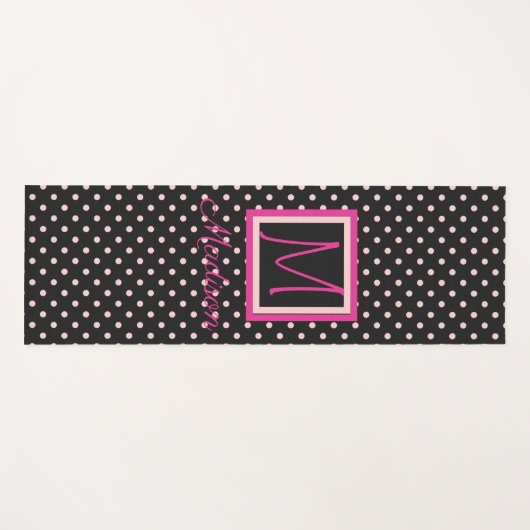 Schwarz-Pink-Polka-Dot-Trendy-Monogramm Yogamatte (Vorderseite (Horizontal))