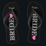 Schwarz/Rosa Badesandalen<br><div class="desc">Fun, benutzerdefinierte rosa und schwarz Braut Hochzeitsflip Flops.</div>