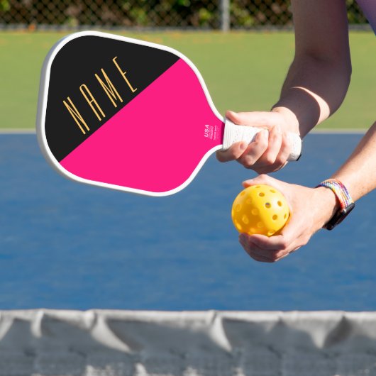 Schwarz-rosa-Diagonal-Farbblock-Text Pickleball Schläger (InSitu)
