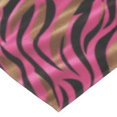 Schwarz Rosa Gold Zebra Streifen Tierisches Druckm Tischdecke (Schrägansicht)