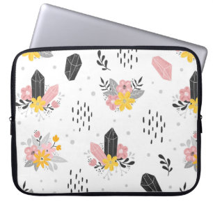 Schwarz-Rosa-Kristalle mit Blume und abstrakt Laptopschutzhülle