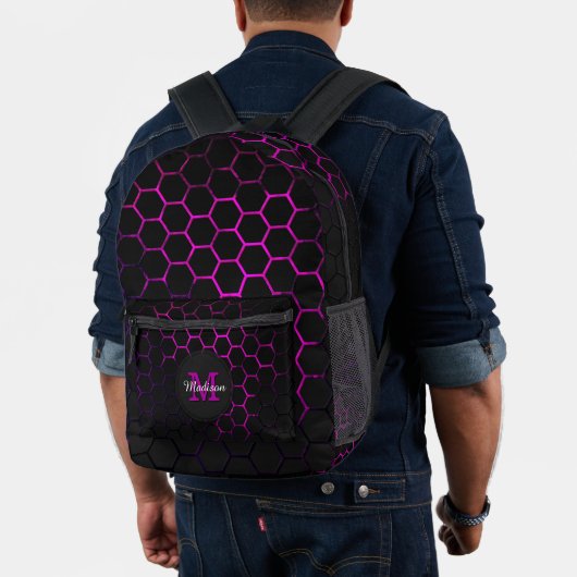Schwarz-Rosa-Nebel-Wabengeometrie Monogramm Bedruckter Rucksack (Insitu (Modell))