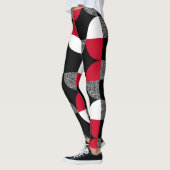 Schwarz, rot, kariertes geometrisches Muster. Leggings (Links)
