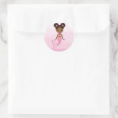 Schwarz Schöne Meerjungfrau mit rosafarbenem Fisch Runder Aufkleber (Tasche)