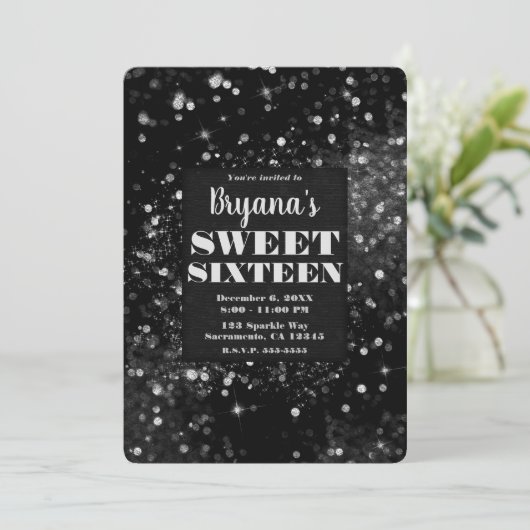 Schwarz Silber funkelnde Lights Glam Sweet 16 Part Einladung (Stehend Vorderseite)