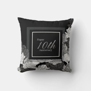 Schwarz, Silber und Weiß zum 10. Hochzeitstag Kissen