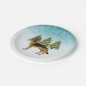 Schwarz-Tan-Schäfer Hund Winterwald Pappteller (Schrägansicht)