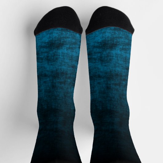Schwarz und Aquamarin Grunge Ombre Textur Socken (Oben)