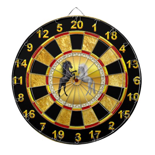 Schwarz und ein weißes Pferd, das kämpft Dartscheibe (vorne)