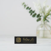 Schwarz und Gold folgen dem QR-Code der sozialen M Mini Visitenkarte (Stehend Vorderseite)