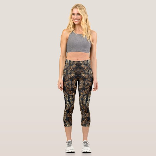 Schwarz und Golden Butterfly Nahtloses Pattren Capri Leggings (Vorderseite)