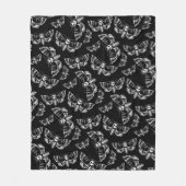Schwarz und Grau Tote Kopf Hawk Moth Skull Gothic Fleecedecke (Vorderseite)