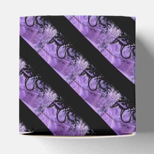 Schwarz und Lila gestrichenes Muster Herz-Liebhabe Geschenkschachtel (Oben)