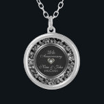 Schwarz und Metallisches Silber 25. Hochzeitstag Versilberte Kette<br><div class="desc">Elegante,  schwarz und silbergraue Vintage Blumendampfer.</div>