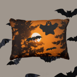Schwarz und Orange Spooky Halloween Night Szene Dekokissen