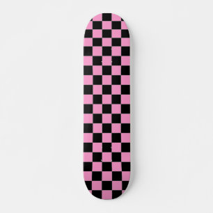 Schwarz-und Rosa-kariertes Skateboard