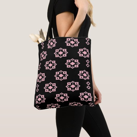 Schwarz und Rosa Tasche (Von Nahem)