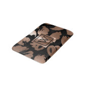 Schwarz und Rosen Gold Abstrakte Brush Badematte (Schrägansicht)