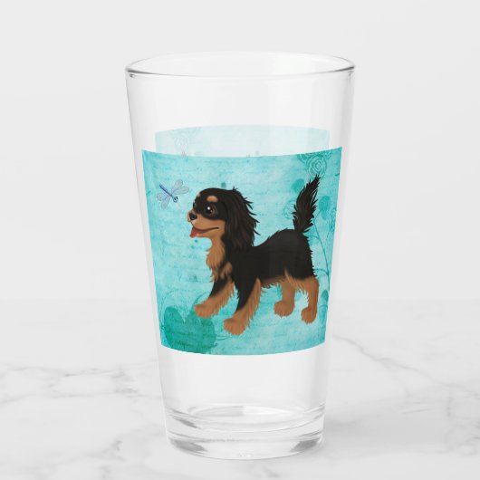 Schwarz und Tan Cavalier Spaniel mit Drachenfliege Glas (Rückseite)