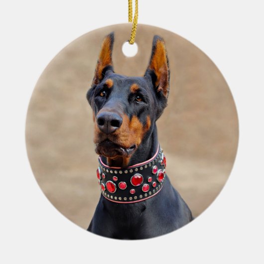 Schwarz und Tan Doberman Pinscher im Jewelkragen Keramik Ornament (Vorne)