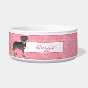 Schwarz und Tan Rottweiler auf rosa Herzen und Nam Napf