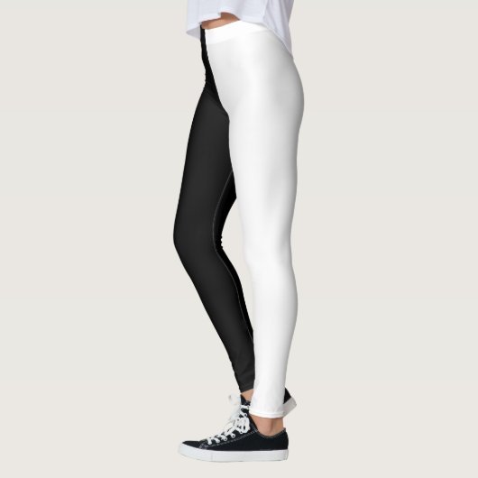 Schwarz und Weiß Leggings (Links)