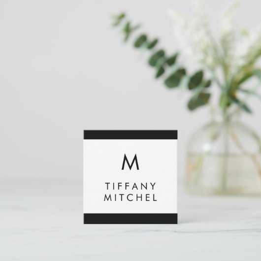 Schwarz und Weiß| Monogramm Quadratische Visitenkarte (Stehend Vorderseite)