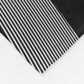 Schwarz und Weiß Op Art Design, Fleece Blankon (Ecke)