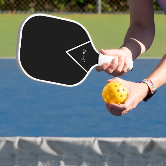 Schwarz und Weiß Pickleball Schläger (InSitu)