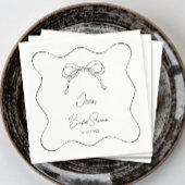 Schwarz und Weiß: Sie bindet das Brautparty des Kn Serviette