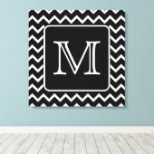 Schwarz und Weiß Zickzack mit Custom Monogram. Leinwanddruck (Insitu (Holzboden))