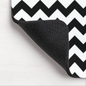 Schwarz und Weiß Zigzag, Zickzack Muster, Ihr Name Mousepad (Ecke)