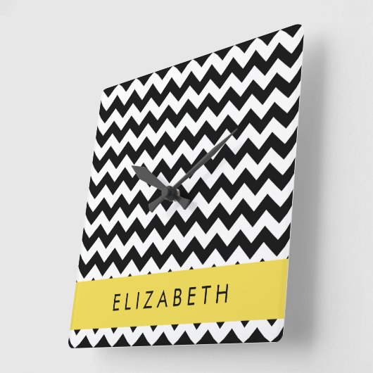 Schwarz und Weiß Zigzag, Zickzack Muster, Ihr Name Quadratische Wanduhr (Winkel)