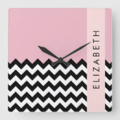 Schwarz und Weiß Zigzag, Zickzack, Rosa, Ihr Name Quadratische Wanduhr (Vorderseite)