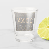 schwarz und Zickzack | Kundenspezifisches Gold New Schnapsglas (Rückseite)