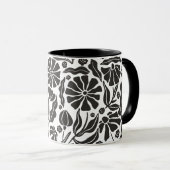 Schwarz-Weiß-Abstrakte Blüte Tasse (VorderseiteRechts)