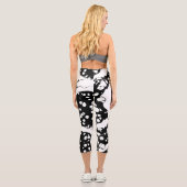 Schwarz-Weiß-Abstraktion Capri Leggings (Rückseite)