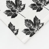 Schwarz-Weiß-Ahornleaf-Druck Fleecedecke (Ecke)