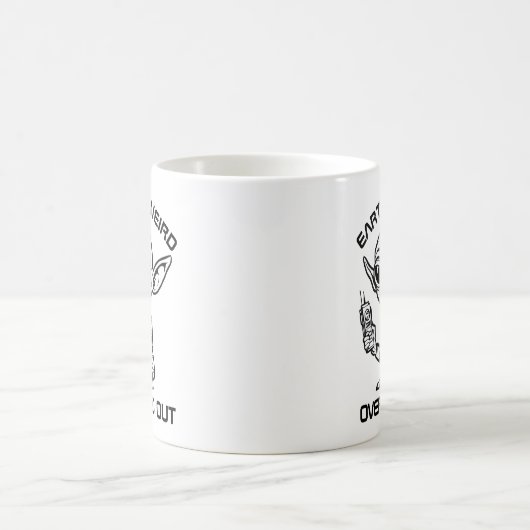 Schwarz-Weiß-Alien Kaffeetasse (Mittel)