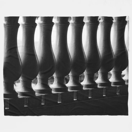 Schwarz-Weiß-Architektur Fleecedecke (Vorderseite (Horizontal))