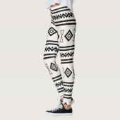 Schwarz-Weiß-Aztec Leggings (Links)