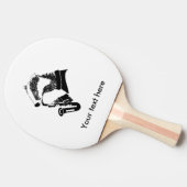 Schwarz-Weiß-Badger spielen Saxophon Tischtennis Schläger (Seitenansicht)