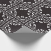 Schwarz-Weiß-Bandanna-Design-Umschlagpapier Geschenkpapier (Ecke)